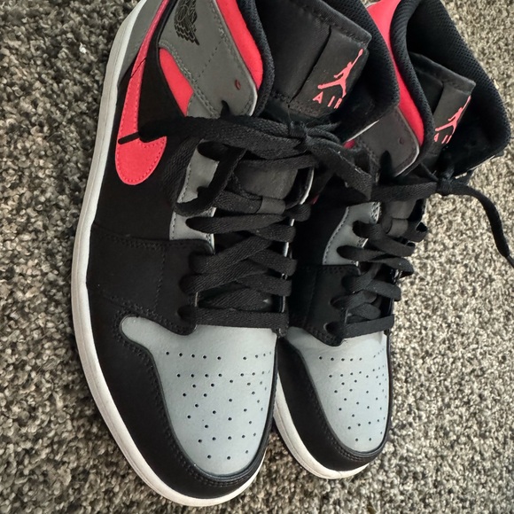 Nike Other - Nike Air Jordan 1 Mid
'Pink Shadow'